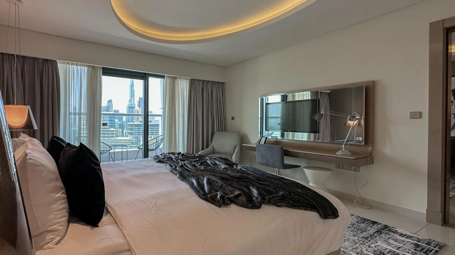 Trophy - Paramount Suites W Burj Khalifa View & Huge Balcony Dubai United Arab Emirates