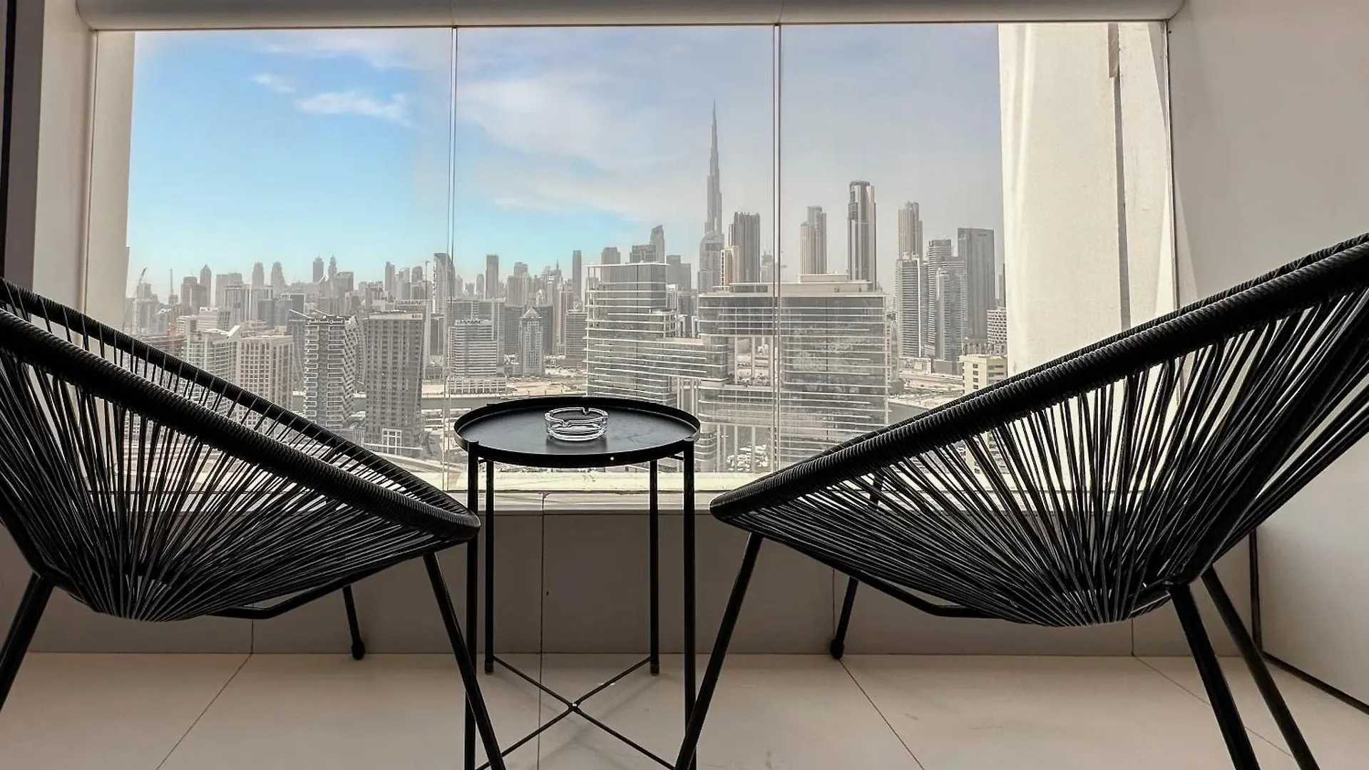Trophy - Paramount Suites W Burj Khalifa View & Huge Balcony Dubai