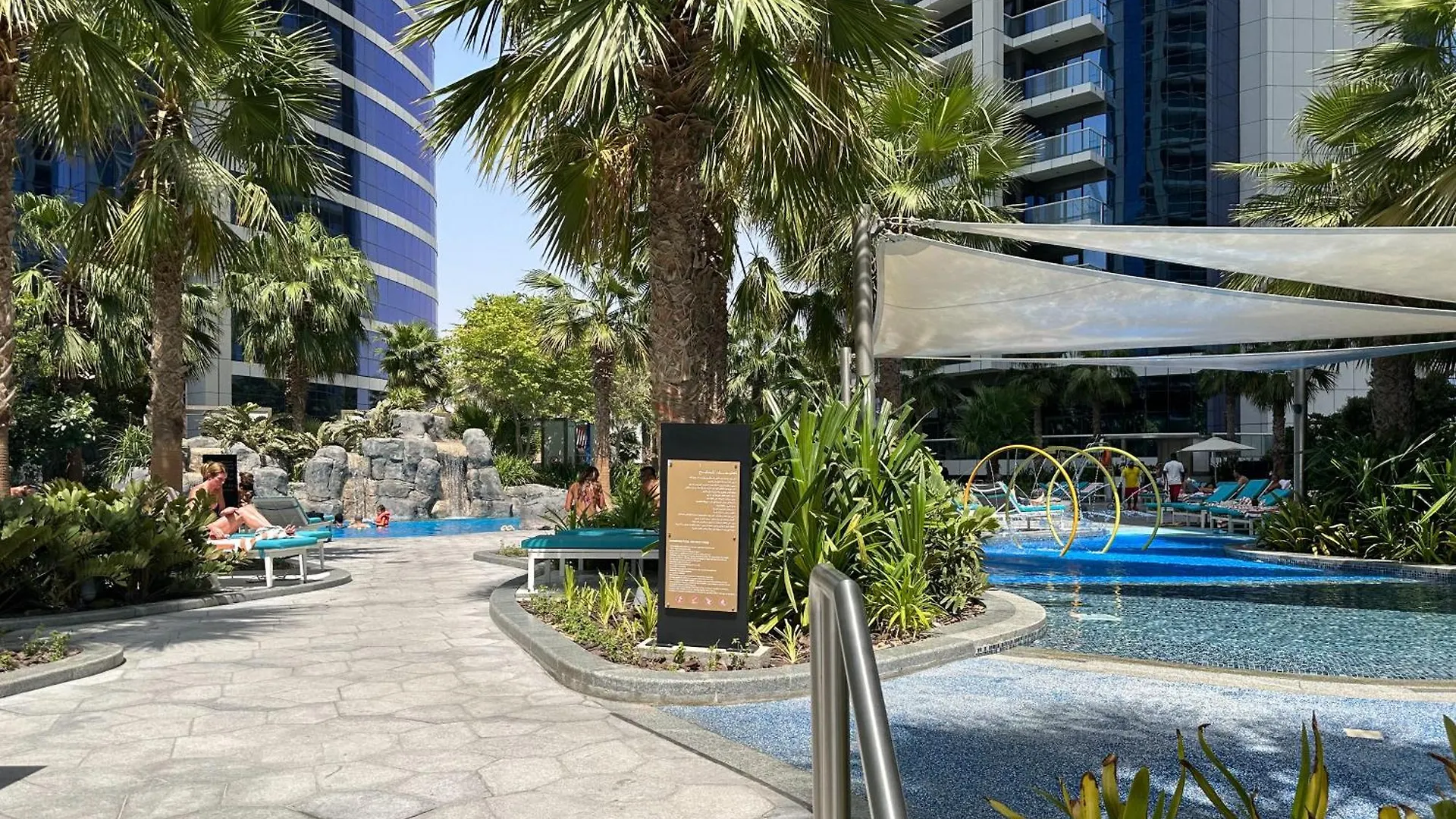 Trophy - Paramount Suites W Burj Khalifa View & Huge Balcony Dubai